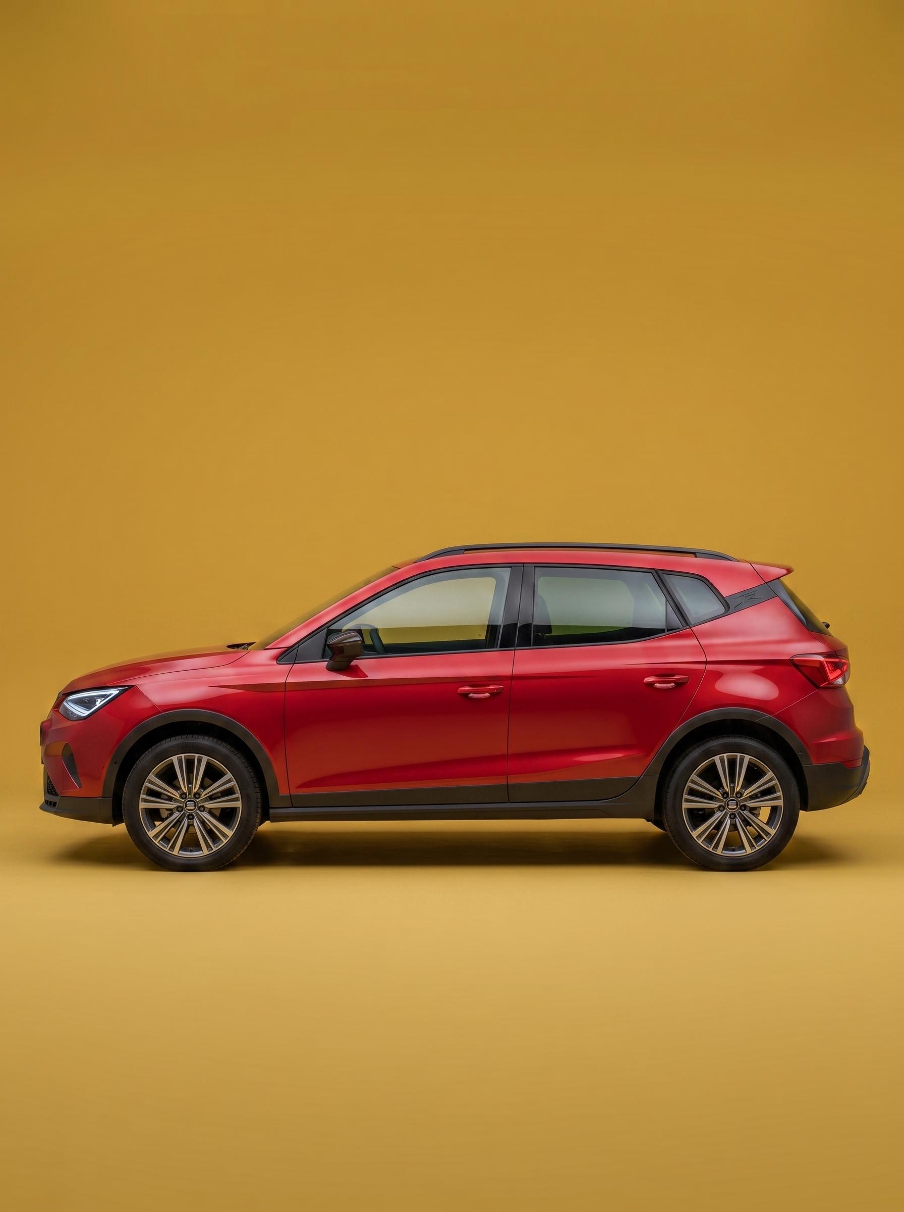 Seat Arona Automatic with 5 seats — rent from €50/day